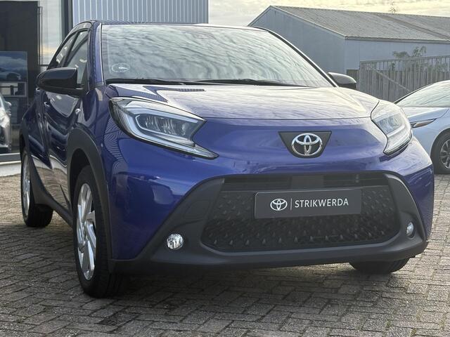 Toyota AYGO X 1.0 VVT-i MT first