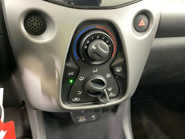 Toyota AYGO 1.0 VVT-i x-play AUT! 1e Eig! Camera! Carplay! VERWACHT!