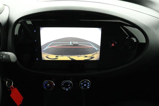 Toyota AYGO X 1.0 VVT-i MT Play | Apple Carplay/Android Auto | Airco | Parkeercamera | Adaptieve Cruise-Control |