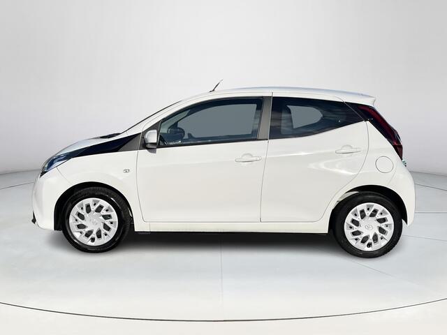 Toyota AYGO 1.0 VVT-i x-play | 5 deurs | Carplay | Airconditioning | Parkeercamera |