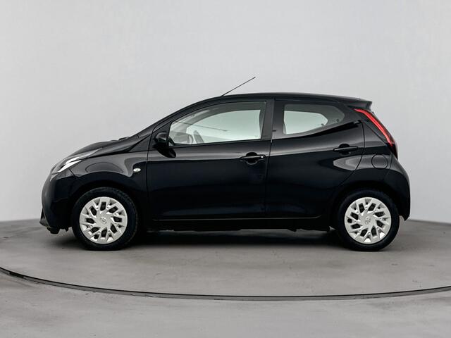 Toyota AYGO 1.0 VVT-i x-play limited | Parkeercamera | NL-Auto | Dealeronderhouden | 1E Eig | APK 10-2027 |
