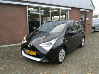 toyota-aygo-1.0-vvt-i-x-play
