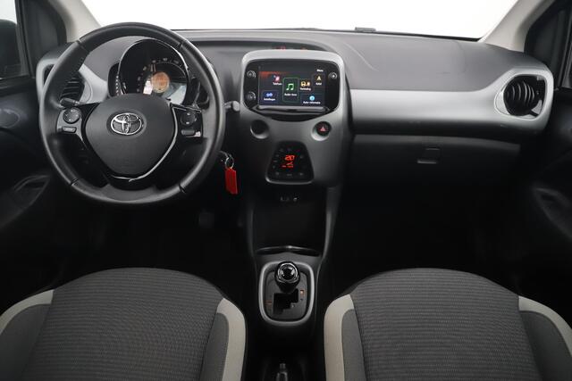 Toyota AYGO 1.0 VVT-i X-Joy Cabrio Automaat Schuifdak Climate Control 14 inch LMV Achteruitrijcamera