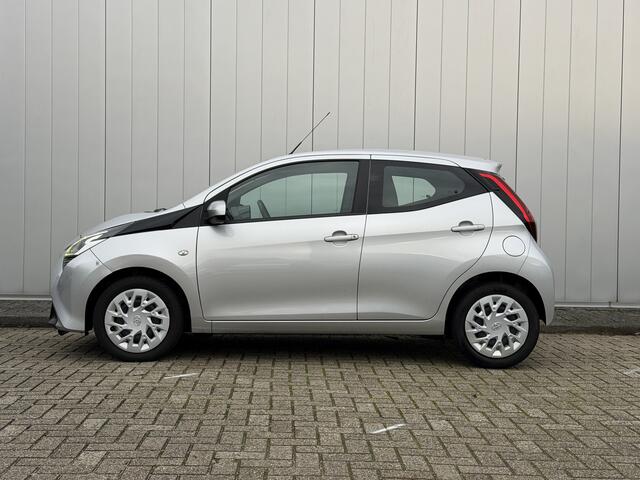 Toyota AYGO 1.0 VVT-i x-play Apple Carplay Camera