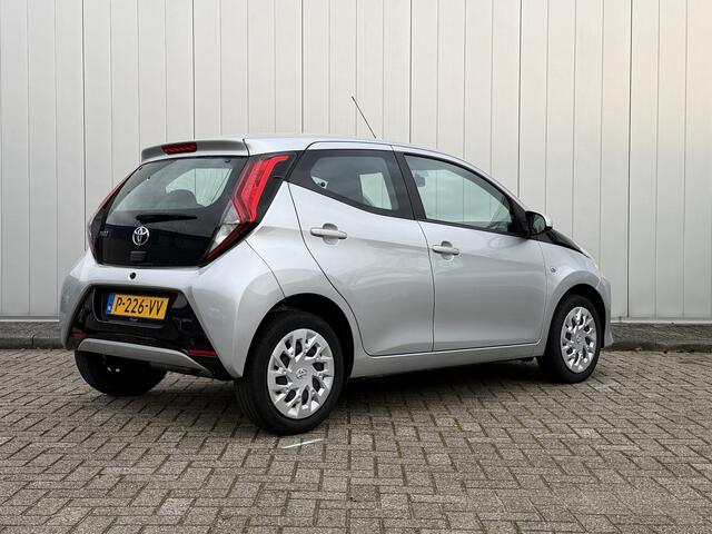 Toyota AYGO 1.0 VVT-i x-play Apple Carplay Camera