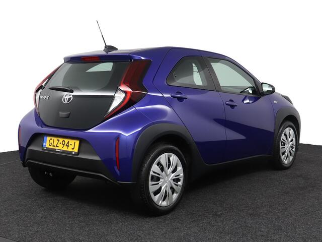 Toyota AYGO X 1.0 VVT-i MT Play | Apple Carplay/Android Auto | achteruitrijcamera |