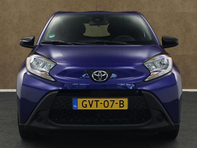 Toyota AYGO X 1.0 VVT-i MT Play - ORIGINEEL NEDERLANDSE AUTO - AFKOMSTIG VAN 1E EIGENAAR - CAMERA - AIRCO - BLUETOOTH - APPLE CARPLAY/ ANDROID AUTO - ADAPTIEVE CRUISE CONTROL - DAB AUDIO -
