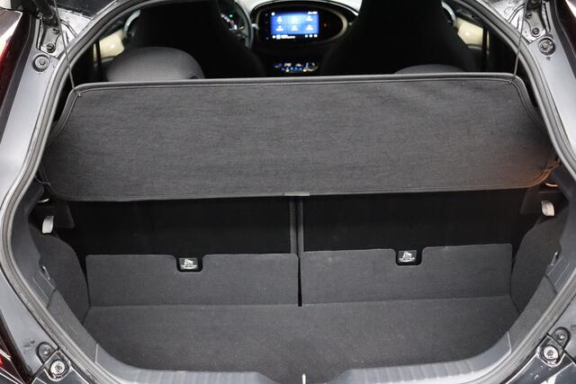 Toyota AYGO X 1.0 VVT-i MT Limited | Elek. Vouwdak | Adaptive-cruise | Camera | Clima | Apple Carplay & Android Auto | Keyless | Stoelverwarming