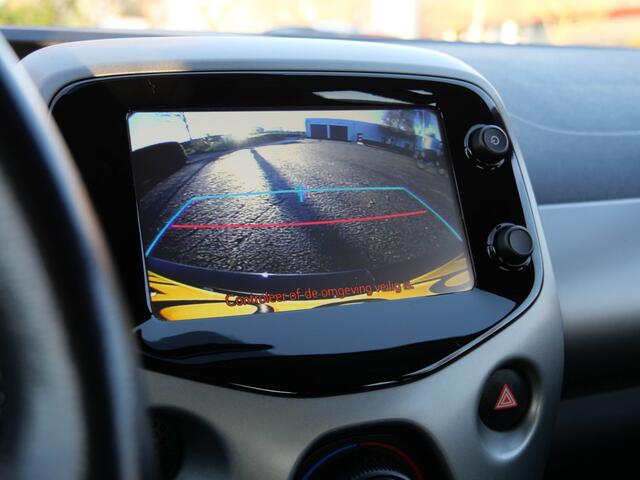 Toyota AYGO 1.0 VVT-i x-play | CAMERA | CRUISE CONTROL |