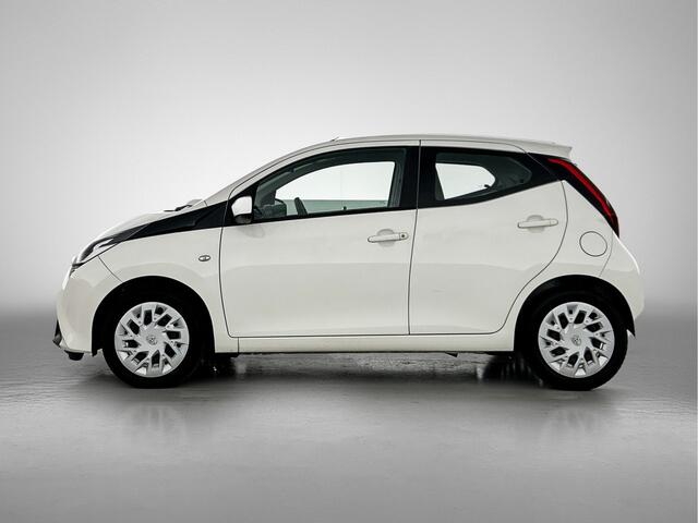 Toyota AYGO 1.0 VVT-i x-play | 1e Eigenaar | Dealer Onderhouden | Apple Carplay / Android Auto |