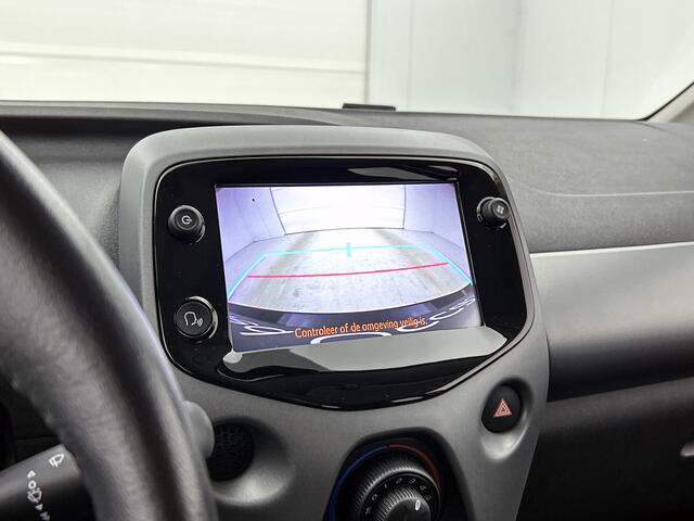 Toyota AYGO 1.0 VVT-i x-play | 1e Eigenaar | Dealer Onderhouden | Apple Carplay / Android Auto |