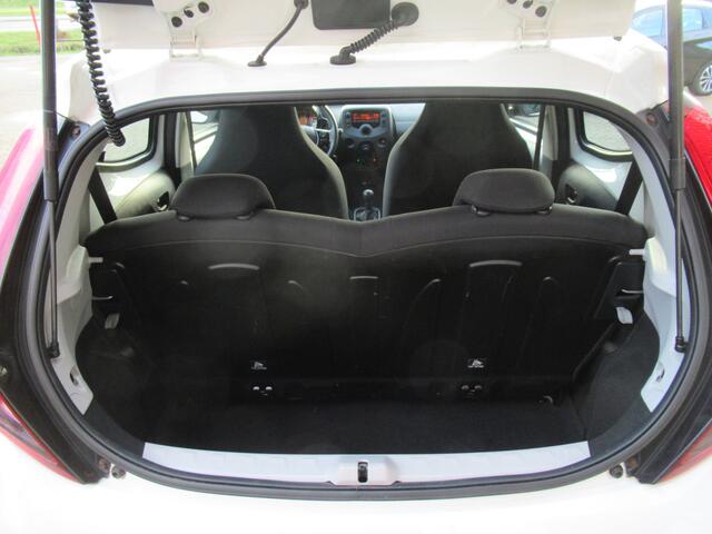 Toyota AYGO 1.0 VVT-i x-fun | Airco | Radio | LED Dagrijverlichting | Incl. Garantie | Lichtmetalen velgen |