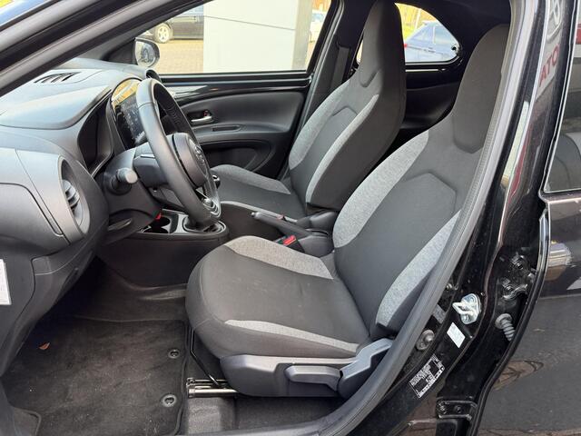 Toyota AYGO X 1.0 VVT-i MT Play