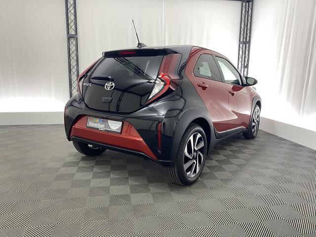 Toyota AYGO X 5-deurs 1.0 VVT-i S-CVT Pulse Automaat | Apple carplay | Camera | Voorstoelen verwarmd |