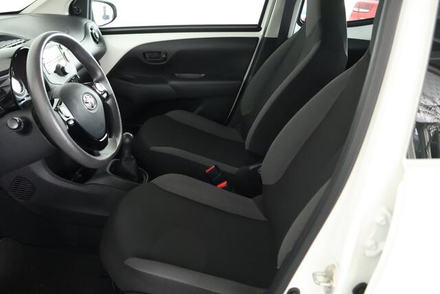 Toyota AYGO 1.0 VVT-i x-fun / Airco / 5 Deurs / Bluetooth / Allseason