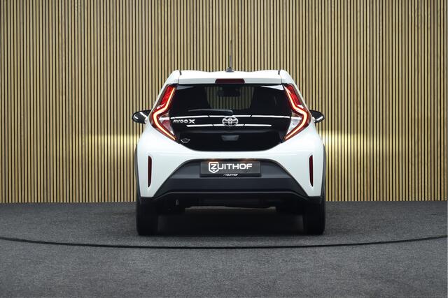 Toyota AYGO X 1.0 VVT-i MT Automaat Pulse | Direct Leverbaar! | Adaptive-cruise | Camera | Clima | Maps Navigatie | Apple Carplay & Android Auto | Full led | Stoelverwarming