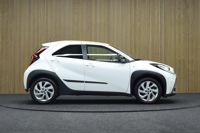 Toyota AYGO X 1.0 VVT-i MT Automaat Pulse | Direct Leverbaar! | Adaptive-cruise | Camera | Clima | Maps Navigatie | Apple Carplay & Android Auto | Full led | Stoelverwarming