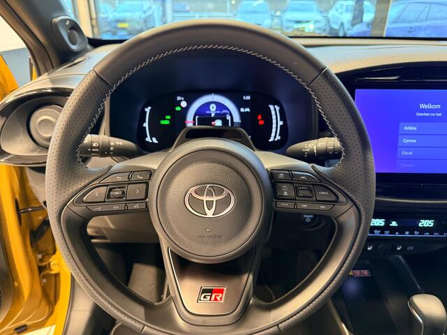 Toyota AYGO X Hybrid 115 GR Sport | DEMO & DIRECT LEVERBAAR | JBL | Keyless | Stoelverwarming | Navigatie |
