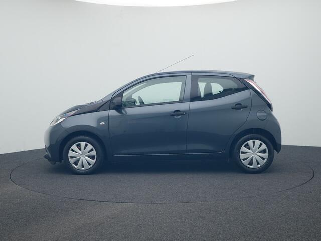 Toyota AYGO 1.0 VVT-i x-now