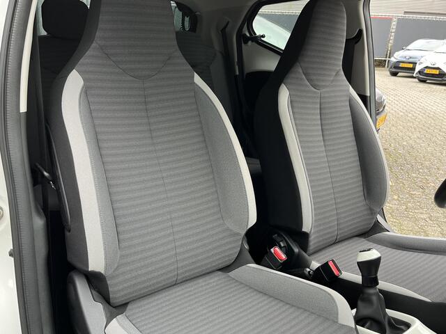 Toyota AYGO 1.0 VVT-i x-joy cabrio