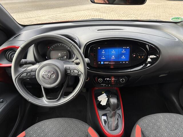 Toyota AYGO X 1.0 VVT-i S-CVT first / AUTOMAAT / Navi / Applecarplay/AndroidAuto / Stoelverwarming /