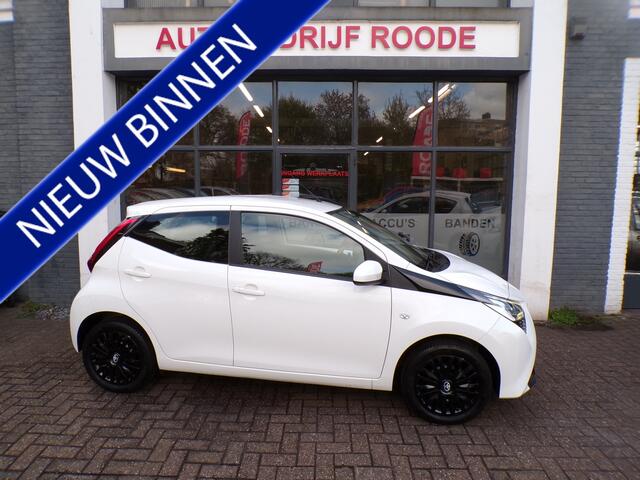 Toyota AYGO 1.0 VVT-i x-joy AUTOMAAT,1 EIGENAAR,ZEER MOOI !!!