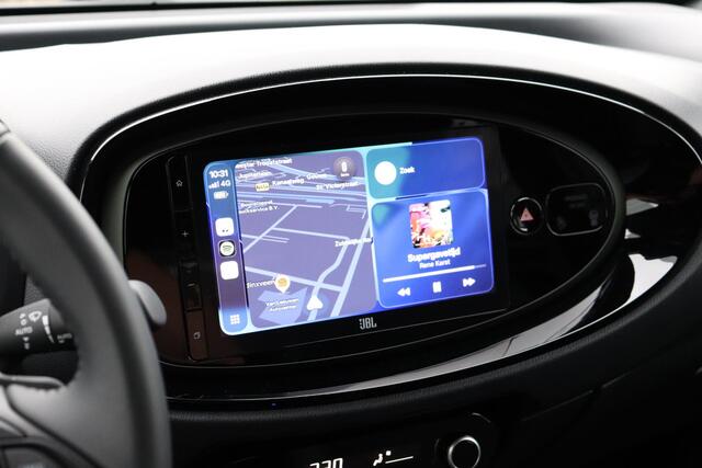 Toyota AYGO X 1.0 VVT-i S-CVT Envy Lage km stand JBL Audio, Apple Carplay / Android Auto.