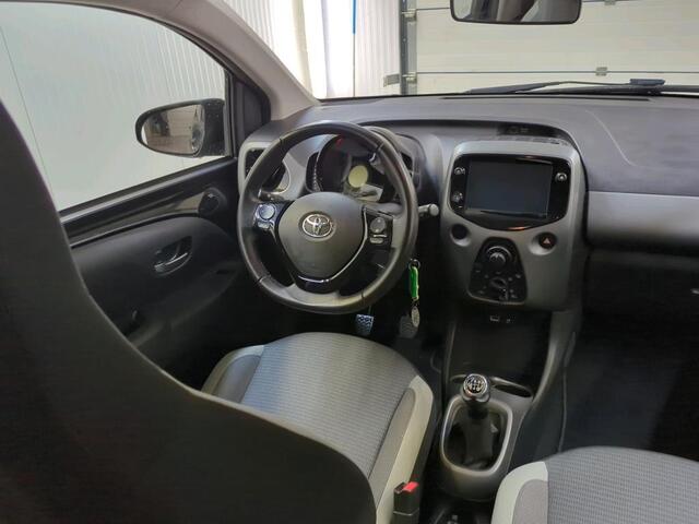 Toyota AYGO 1.0 VVT-i X-Play 5-DRS Airco DAB+ Carplay Navi X-Play Pack Achteruitrij Camera
