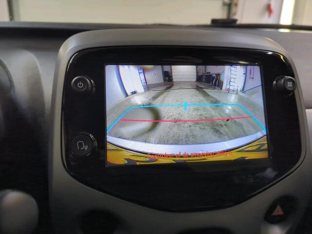 Toyota AYGO 1.0 VVT-i X-Play 5-DRS Airco DAB+ Carplay Navi X-Play Pack Achteruitrij Camera