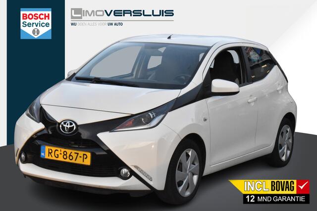 Toyota AYGO 1.0 VVT-i x-play 2e Eigenaar | Navigatie | Camera | Airco | 12 mnd BOVAG garantie |