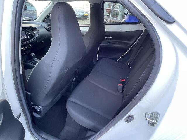 Toyota AYGO X 1.0 VVT-i S-CVT first Special