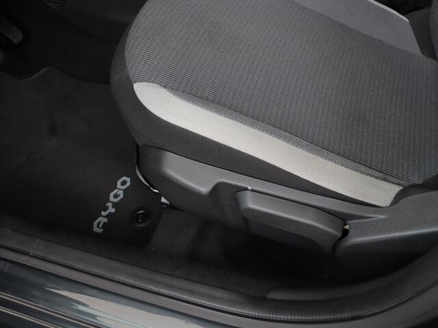 Toyota AYGO 1.0 VVT-i x-play