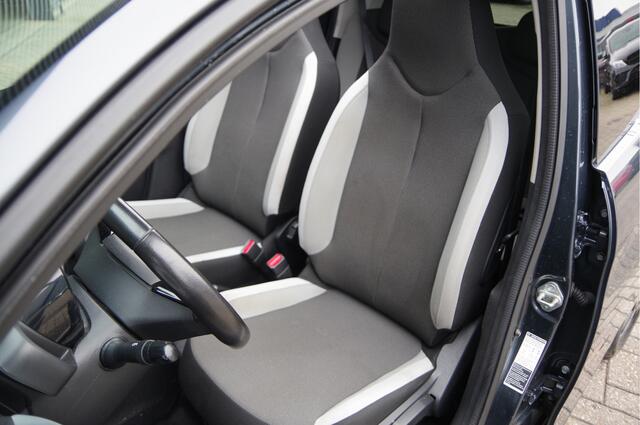 Toyota AYGO 1.0 VVT-i x-clusiv CABRIOLET, NIEUWE KOPPELING, CLIMA, NAVI, NL AUTO, NAP