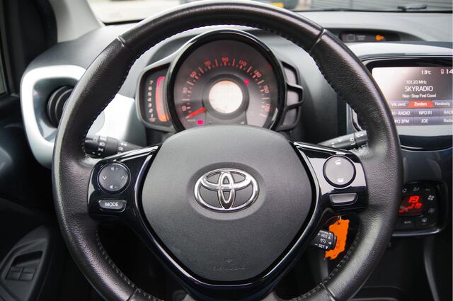 Toyota AYGO 1.0 VVT-i x-clusiv CABRIOLET, NIEUWE KOPPELING, CLIMA, NAVI, NL AUTO, NAP