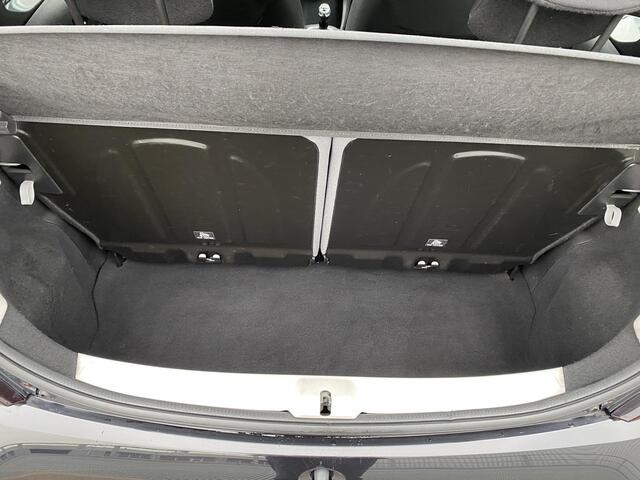 Toyota AYGO 1.0 VVT-i x-play limited NL-auto, boekjes compleet! Navigatie Apple CarPlay/Android Auto, achteruitrij camera, airco, neerklapbare achterbank,