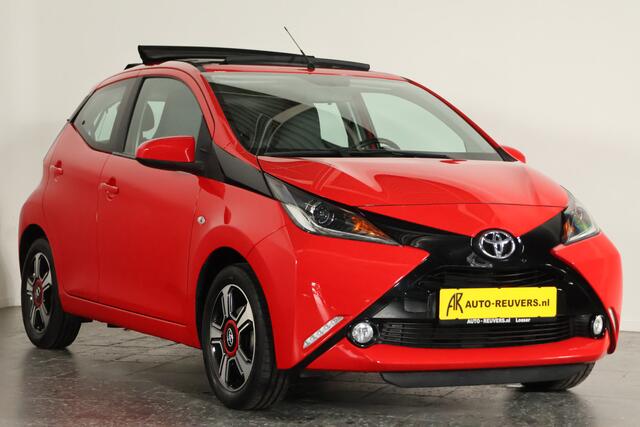 Toyota AYGO 1.0 VVT-i x-wave / Opendak / Navigatie / Half leder / ECC