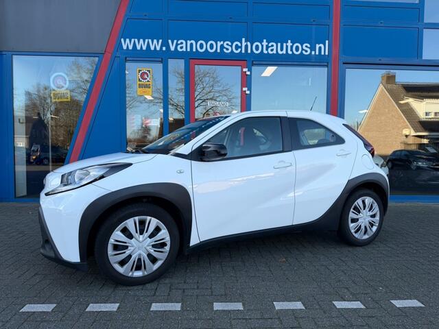 Toyota AYGO 1.0 VVT-I Play Navi Carplay Camera Led 5-Deurs Airco