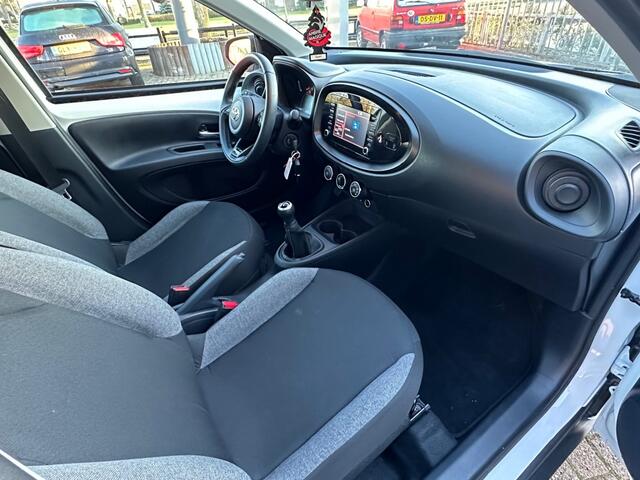 Toyota AYGO 1.0 VVT-I MT PLAY Airco Camera Cruise