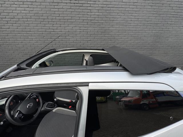 Toyota AYGO 1.0 VVT-i x-joy cabrio