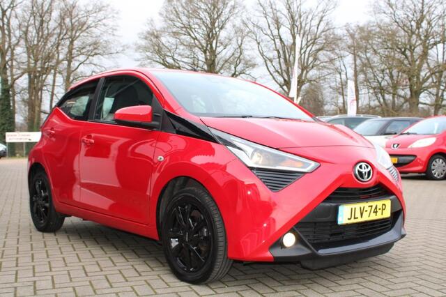Toyota AYGO 1.0 VVT-I X-PLAY Climate Camera Bluetooth Apple Car LM 15