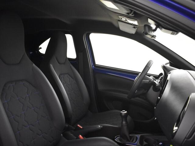 Toyota AYGO X 1.0 VVT-i MT Pulse Bi Tone | Parkeersensoren V+A | Stoelverwarmi