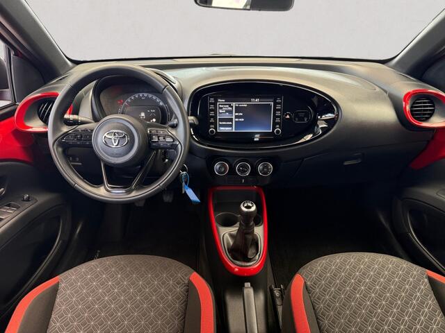 Toyota AYGO X | CAMERA | SMART CRUISE CONT 1.0 VVT-i MT Play