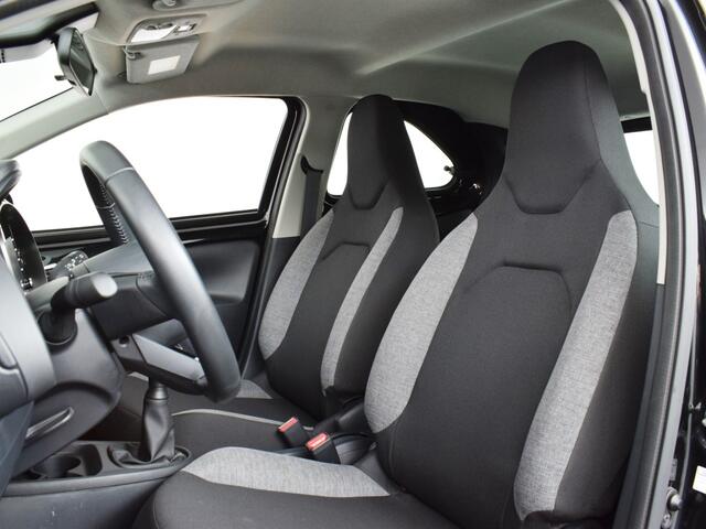 Toyota AYGO X 1.0 VVT-i MT Play | Camera o CarPlay o Cruise o Airco