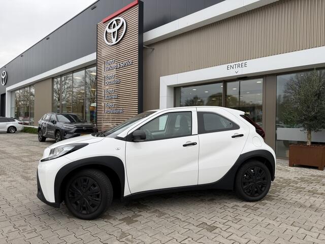 Toyota AYGO X 1.0 VVT-i MT | Apple CarPlay/Android Auto | Adap. Cruise |