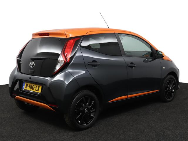 Toyota AYGO 1.0 VVT-i x-JBL | Airco | Cruise control | Licht metaal | Achteruitrijcamera | Mistlampen | JBL | Apple Carplay/Android Auto |