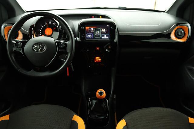 Toyota AYGO 1.0 VVT-i x-JBL | Airco | Cruise control | Licht metaal | Achteruitrijcamera | Mistlampen | JBL | Apple Carplay/Android Auto |