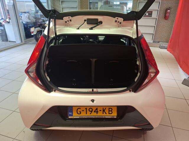 Toyota AYGO 1.0 VVT-i x-play, AUTOMAAT, Bovag garantie
