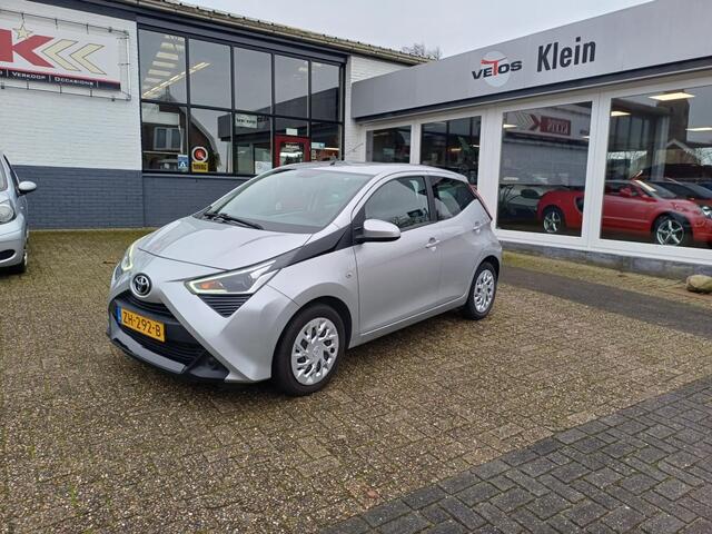 Toyota AYGO 1.0 VVT-i x-play