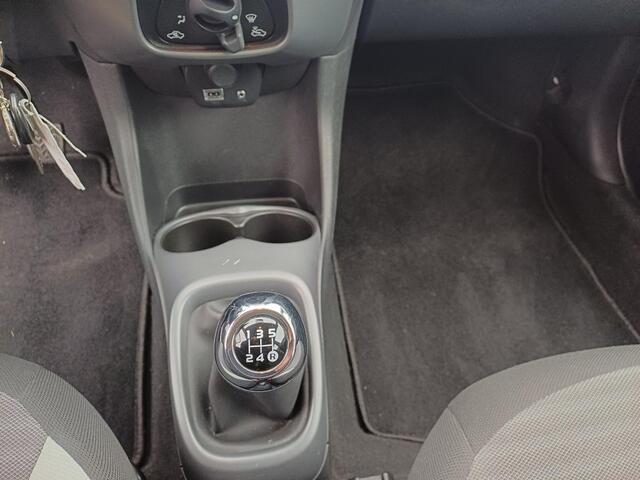 Toyota AYGO 1.0 VVT-i x-play