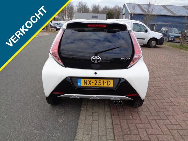 Toyota AYGO 1.0 VVT-i x-play,Navi,Camera,Airco